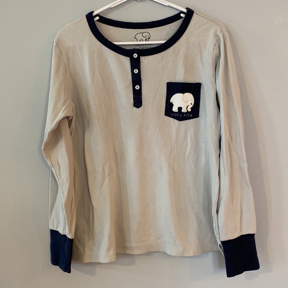 vintage ivory ella long sleeve ! 🐘